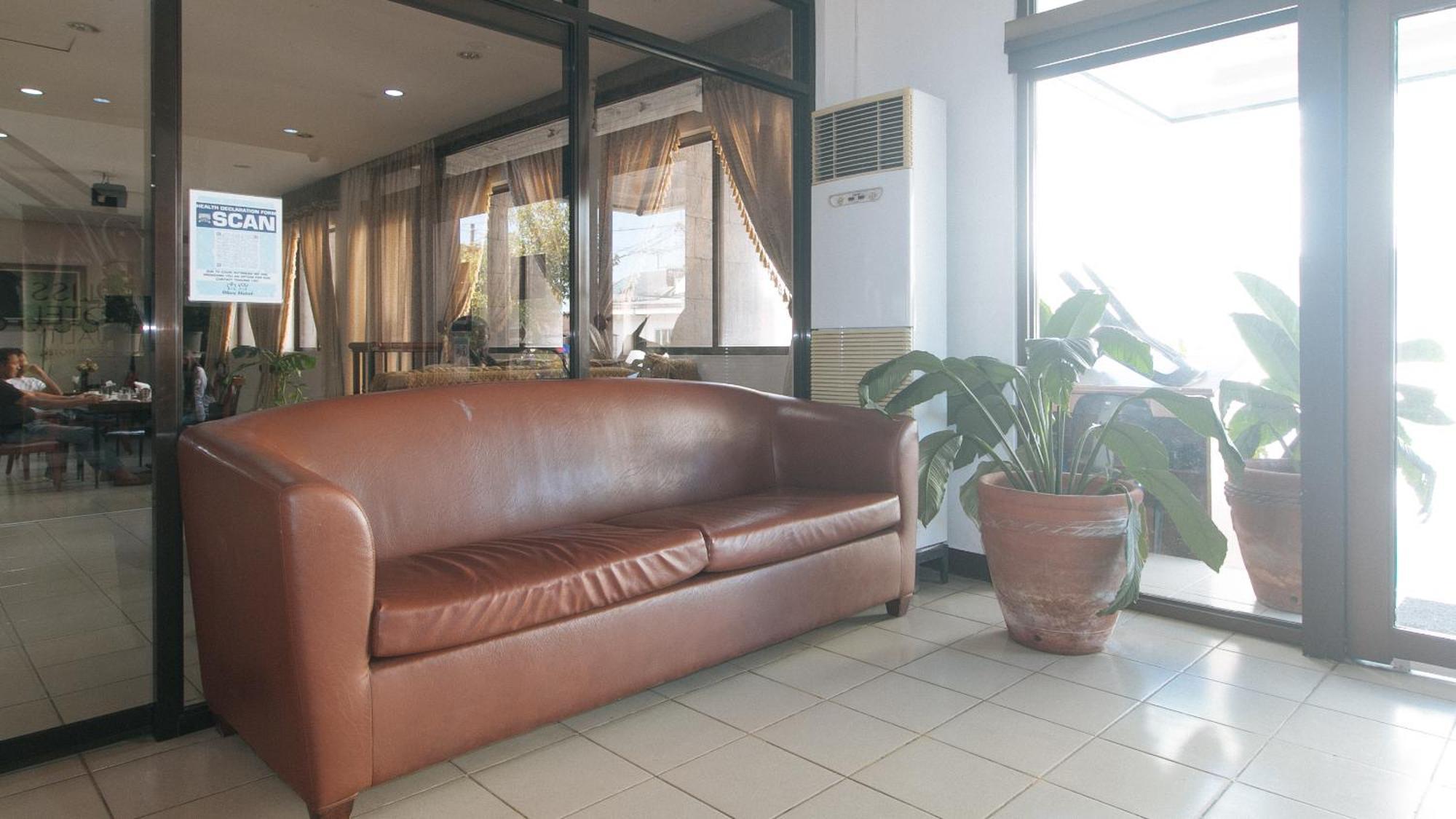 Bliss Hotel Dau Mabalacat Exteriör bild